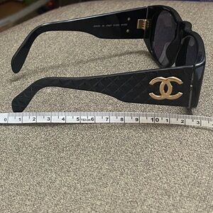 CHANEL Quilted black sunglasses